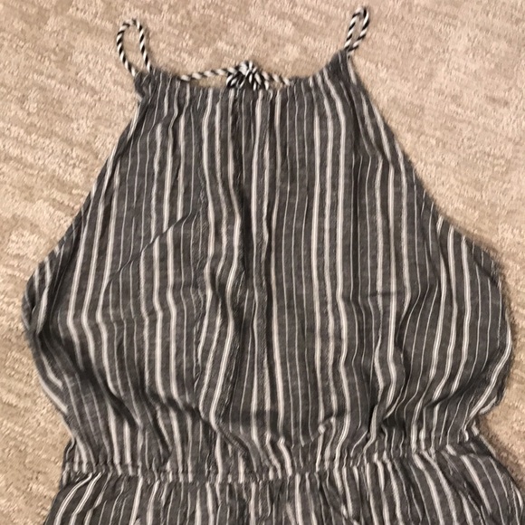 Old Navy romper - Picture 3 of 4